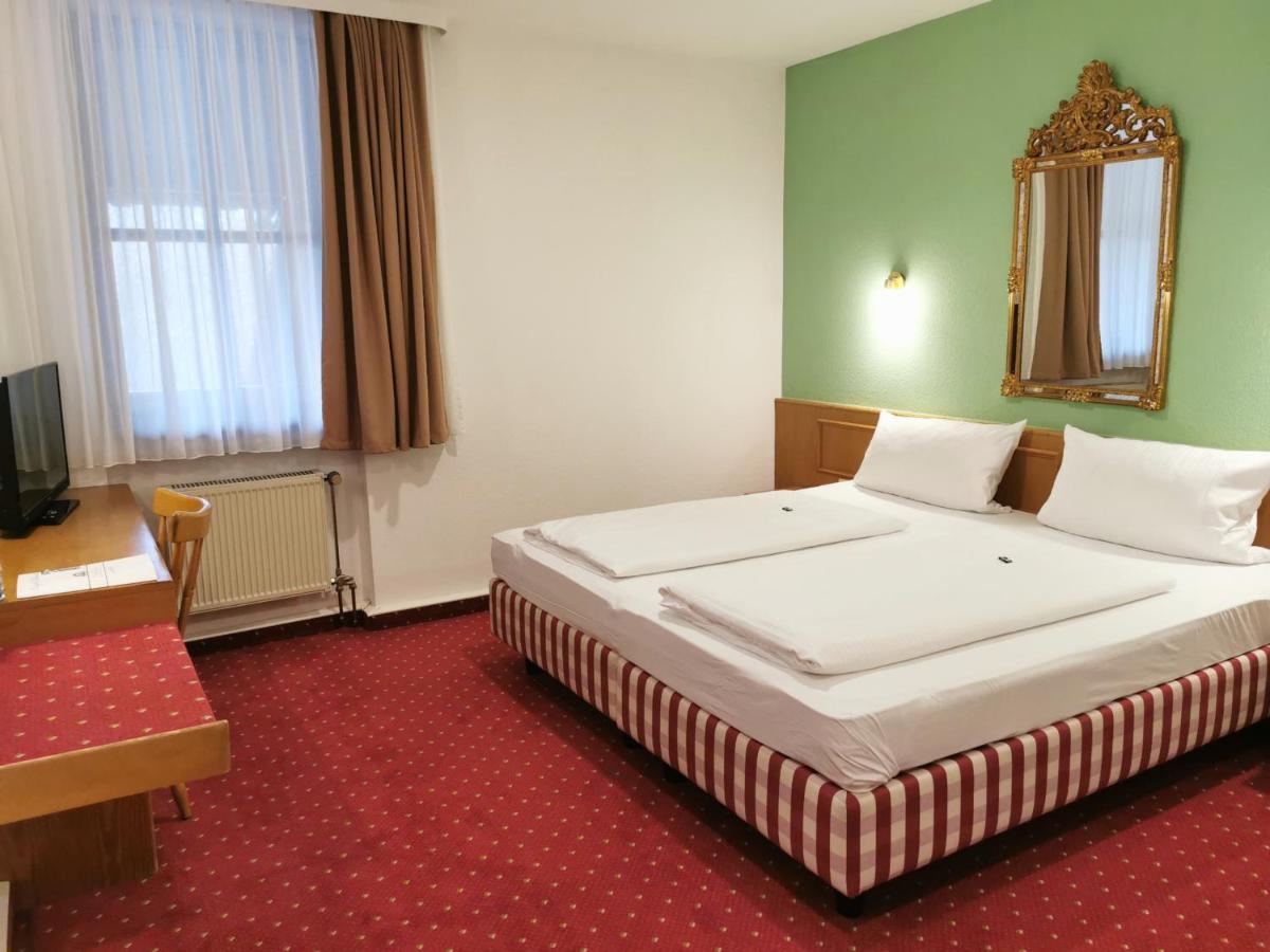 Landhotel Oelmuehle Mombris エクステリア 写真