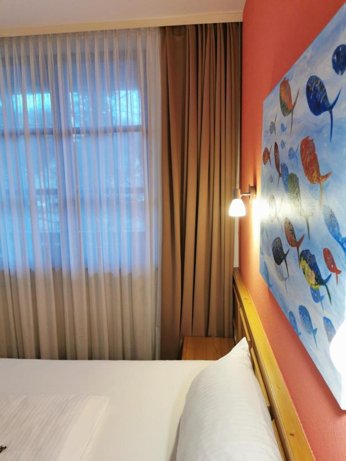 Landhotel Oelmuehle Mombris エクステリア 写真