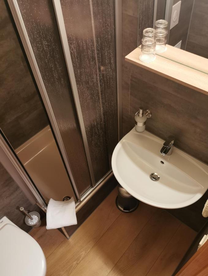 Landhotel Oelmuehle Mombris エクステリア 写真