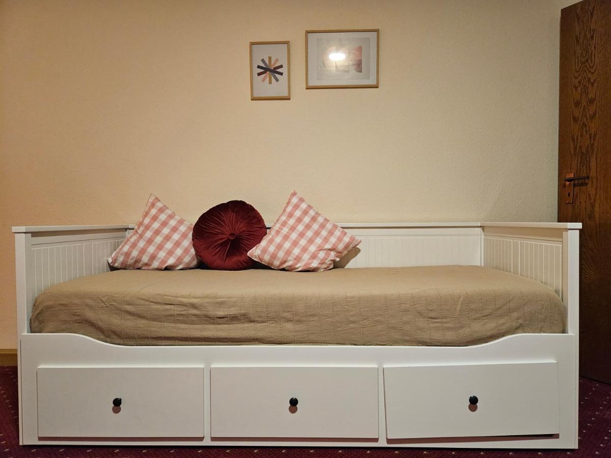 Landhotel Oelmuehle Mombris エクステリア 写真