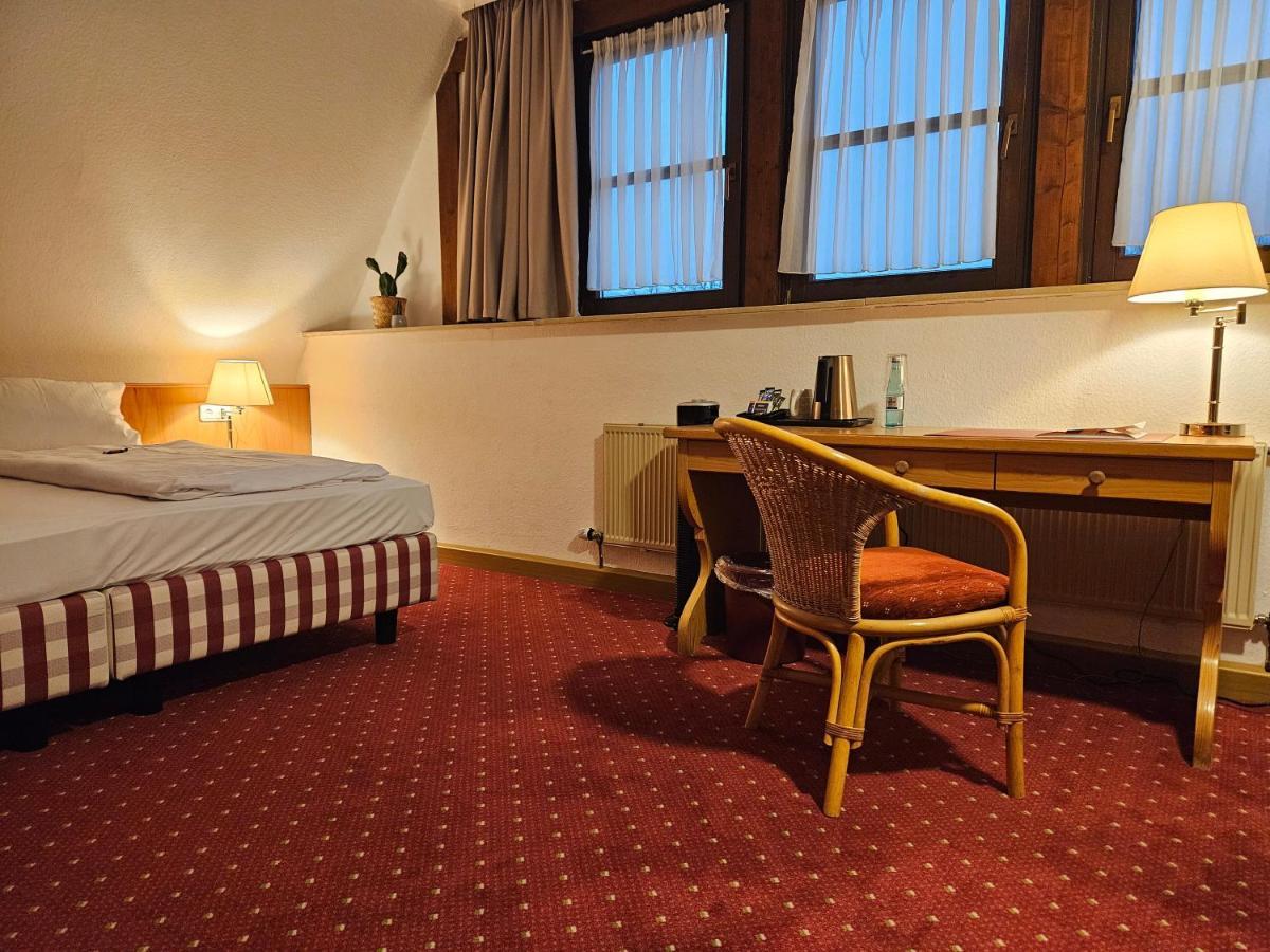 Landhotel Oelmuehle Mombris エクステリア 写真