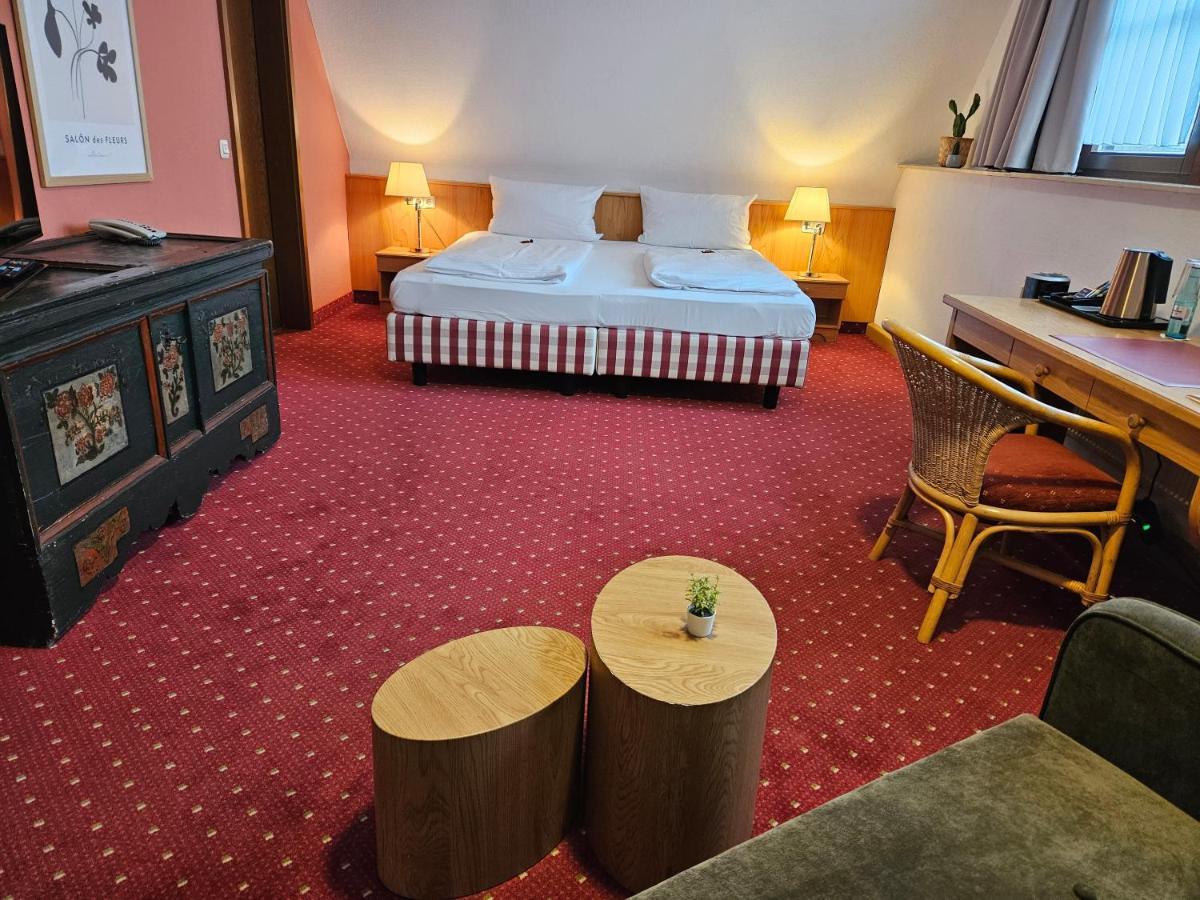 Landhotel Oelmuehle Mombris エクステリア 写真