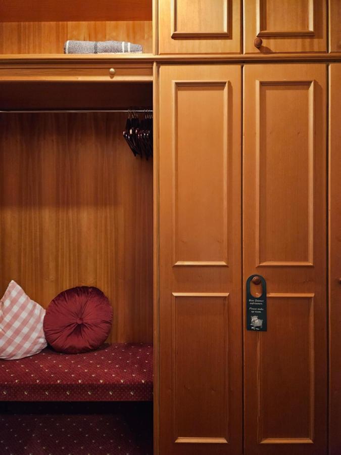 Landhotel Oelmuehle Mombris エクステリア 写真