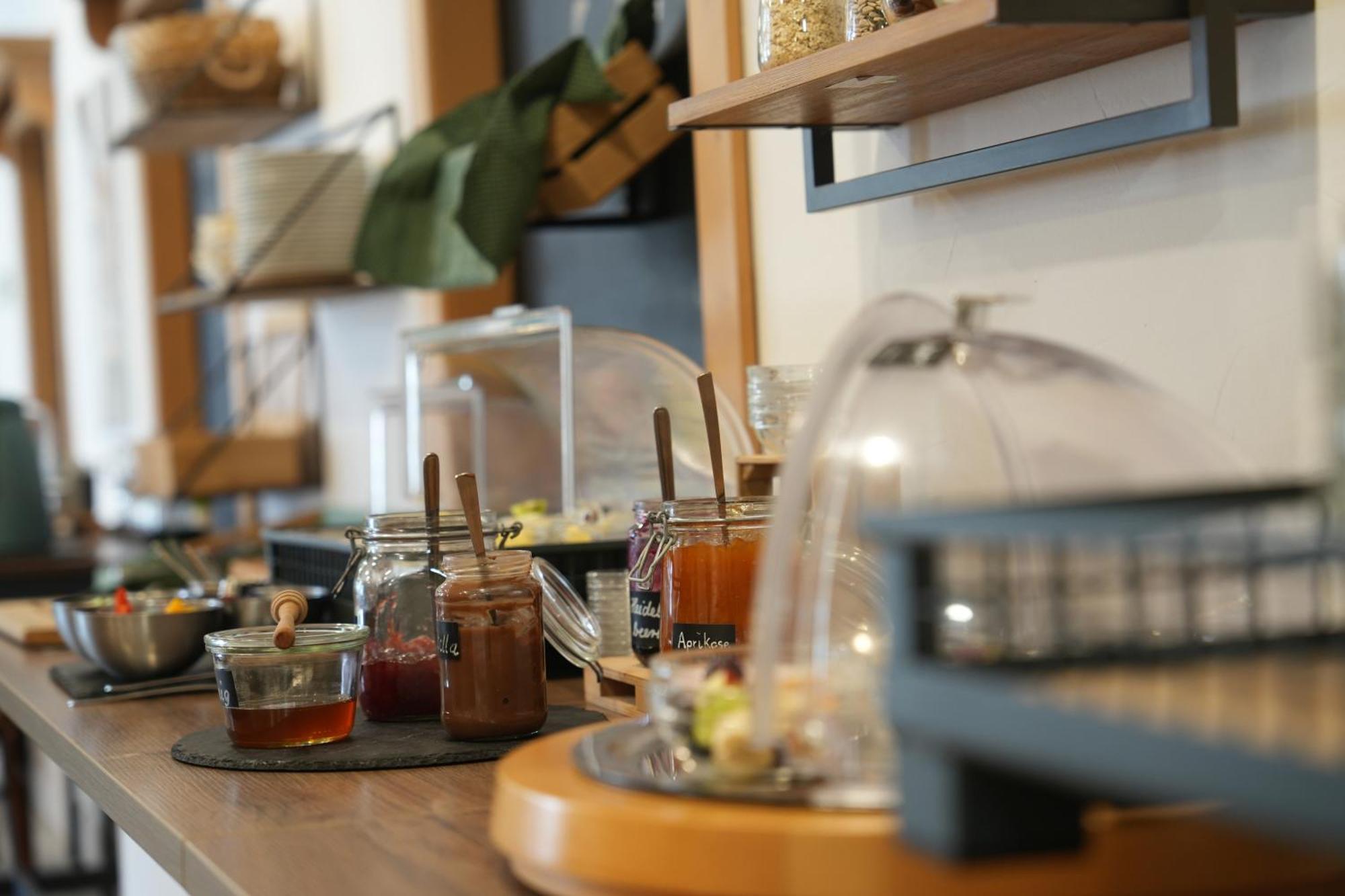 Landhotel Oelmuehle Mombris エクステリア 写真